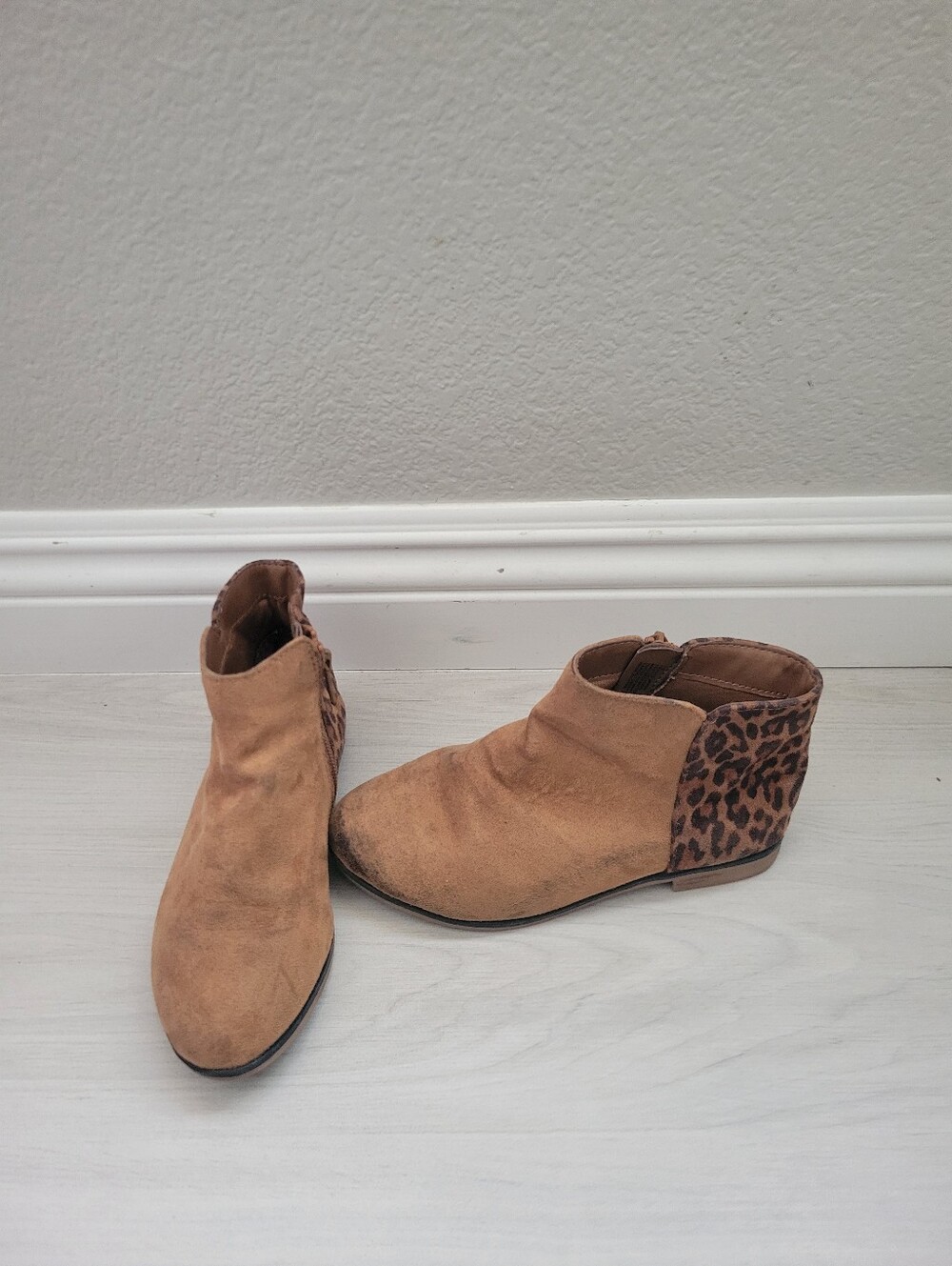 Kids Tan Suede Ankle Boots with Leopard Print Size 12 Cat & Jack